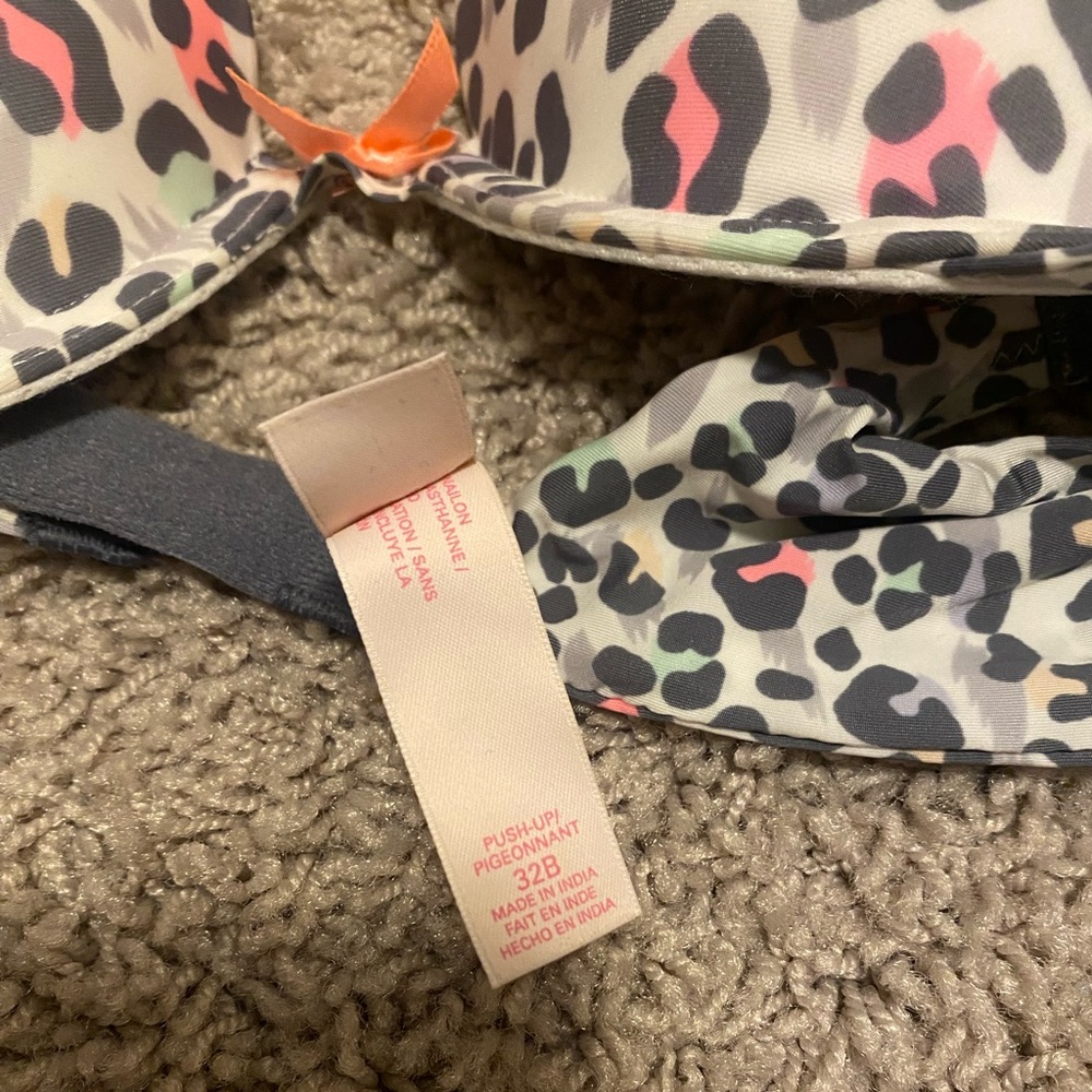 32B Bras - Picture 6 of 6